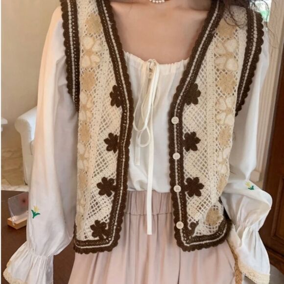 SHEIN Tops - New adorable vest